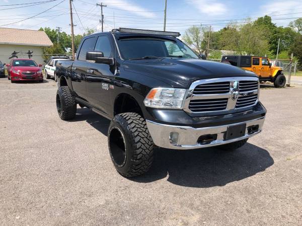 Dodge Ram 4x4 Lifted 1500 Lone Star Crew Cab 4dr HEMI V8 Pickup for sale in Greenville, SC – photo 4