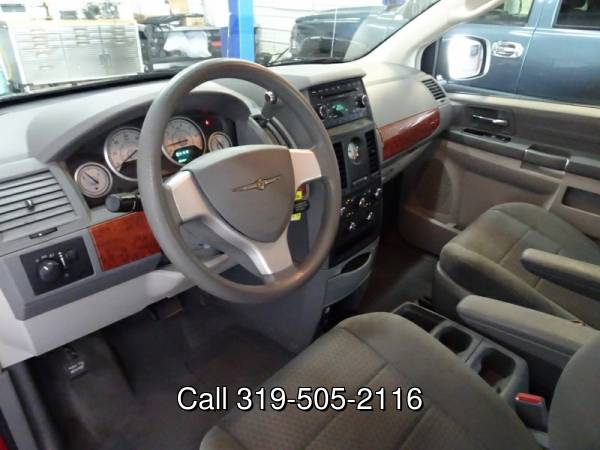 2008 Chrysler Town & Country 4dr Wgn LX - cars & trucks - by dealer... for sale in Waterloo, IA – photo 11