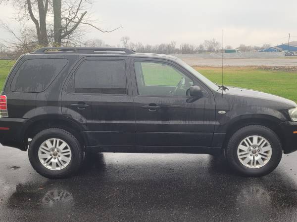 2005 Mercury Mariner..Auto..4WD...leather...nice.. - cars & trucks -... for sale in Indianapolis, IN – photo 6