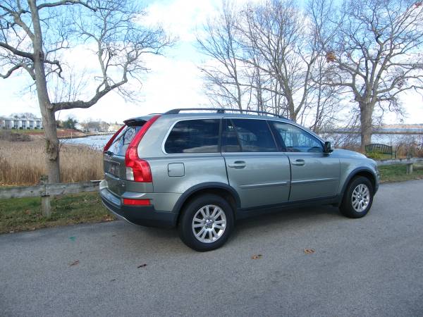 2008 Volvo XC90 All Wheel Drive Third Row Seating Must See Gorgeous... for sale in East Providence, NY – photo 2