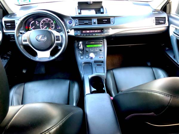 LEXUS CT200h ELECTRIC HYBRID 12 Luxury Vehicle CLEAN Fast Toyota for sale in Morristown, NJ – photo 9