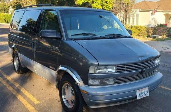 2000 Chevrolet Chevy Astro Passenger Minivan 3D - FREE CARFAX ON... for sale in Los Angeles, CA – photo 9
