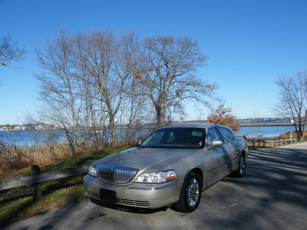 2006 Lincoln Town Car Signature Limited Leather Must Be Seen... for sale in East Providence, RI – photo 13