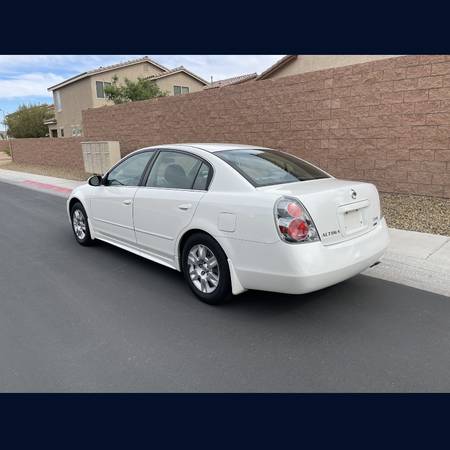 2006 Nissan Altima 3, 800 OR BEST OFFER for sale in Las Vegas, NV – photo 2