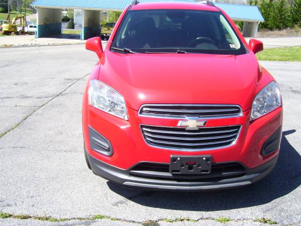 2015 CHEV TRAX AWD LOW MILES - - by dealer - vehicle for sale in Kingsport, TN – photo 2