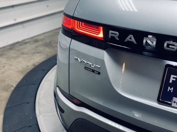 2020 Land Rover Range Rover Evoque SE Panoramic Roof & Heated Seats... for sale in Portland, OR – photo 8