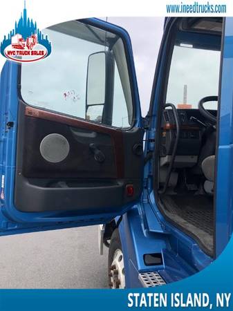 2012 VOLVO VNL TRACTOR SLEEPER MANUAL -New Haven for sale in Staten Island, CT – photo 9