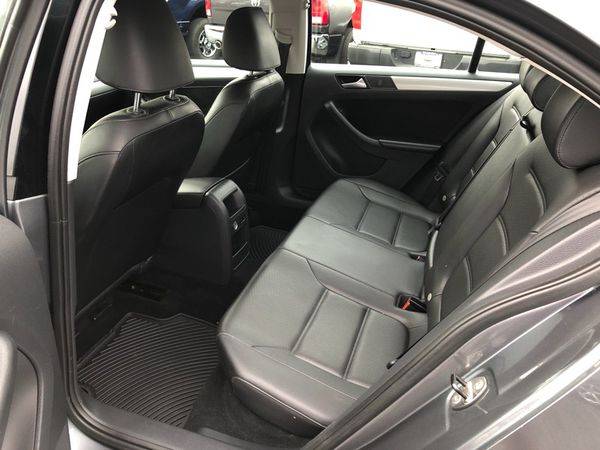 2014 Volkswagen Jetta Sedan 4dr Auto SE w/Connectivity PZEV - 100 for sale in Baltimore, MD – photo 17