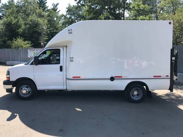 2018 CHEVROLET EXPRESS 3500HD DRW CUTAWAY UNICELL - cars & trucks -... for sale in Bridgewater, MA – photo 2