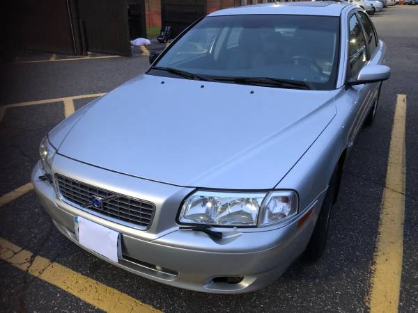 2004 Volvo S80 loaded, clean title loaded, excellent engine and transm for sale in Saint Paul, MN – photo 2