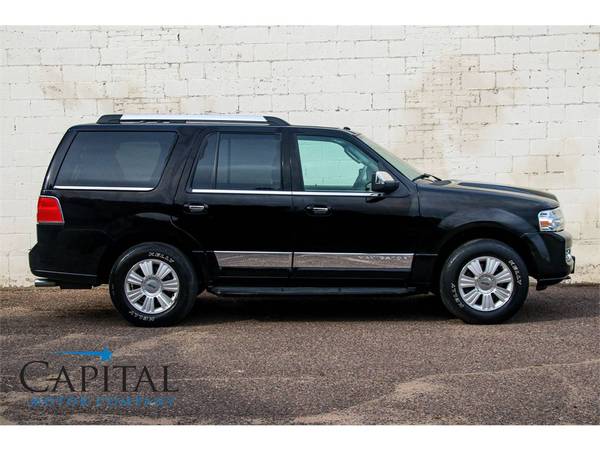 AMAZING Value! 2008 Lincoln Navigator V8 4x4 w/3rd Row For Only $11k! for sale in Eau Claire, WI – photo 3