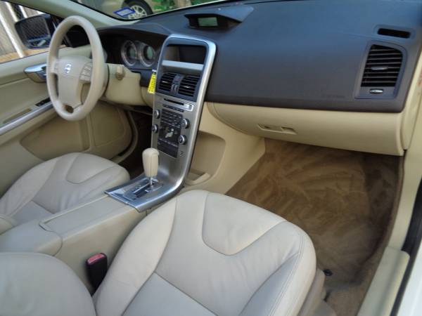 2010 Volvo XC 60 T6 AWD Top Condition No Accident WARRANTY - cars &... for sale in Dallas, TX – photo 18