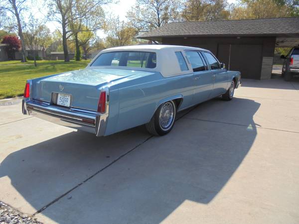 1977 Cadillac Fleetwood Limo - - by dealer - vehicle for sale in Wichita, KS – photo 3