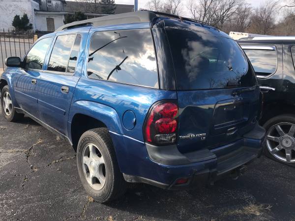 2006 Chevy trailblazer 4 x 4 - cars & trucks - by owner - vehicle... for sale in Gary, IL – photo 4