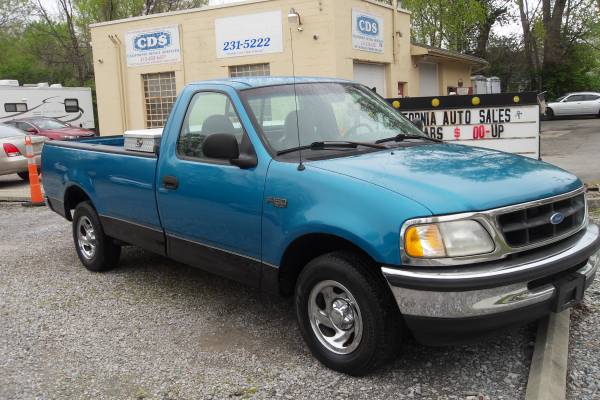 1997 Ford F-150 XL NO RUST LOOKS LIKE NEW ! 56k Miles for sale in Cincinnati, KY – photo 2