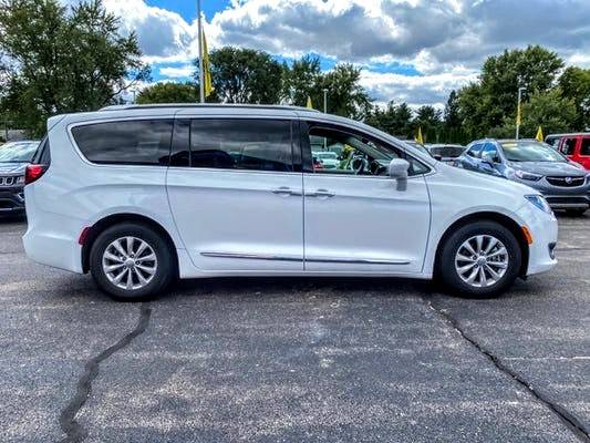 2019 Chrysler Pacifica Touring L (Stow And Go Seating) - cars &... for sale in Loves Park, IL – photo 4