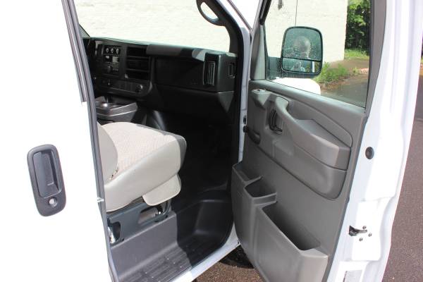 2011 Chevrolet Express 2500 (3/4 ton) Cargo Van - One for sale in Corvallis, OR – photo 11
