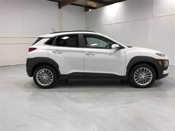 2018 Hyundai Kona SEL with - - by dealer - vehicle for sale in Wapakoneta, OH – photo 4