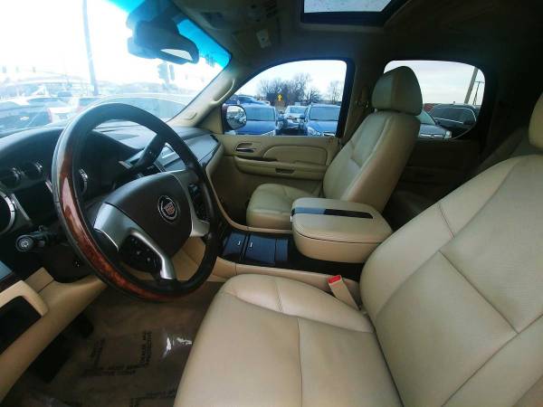 2009 Cadillac Escalade Base - cars & trucks - by dealer - vehicle... for sale in Loveland, CO – photo 11