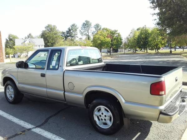2003 CHEVY TRUCK S10 (V6, 4.0L, 4X4) for sale in MANASSAS, District Of Columbia