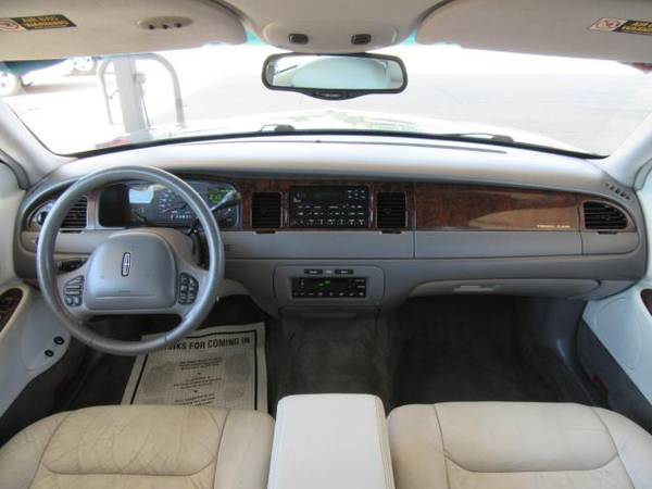 1999 Lincoln Town Car Signature - cars & trucks - by dealer -... for sale in Marion, IA – photo 22