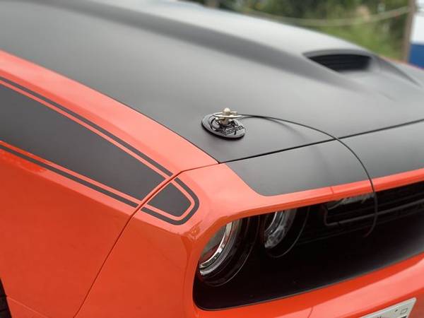 2018 Dodge Challenger - VERY CLEAN - - by dealer for sale in Wailuku, HI – photo 22