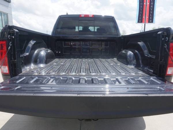 2018 Ram 1500 Big Horn 4WD 6.4 Box - cars & trucks - by dealer -... for sale in Plaquemine, LA – photo 9