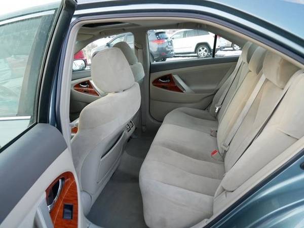 2009 Toyota Camry XLE SUPER MINT WITH LOW MILES SEE PHOTOS - cars &... for sale in Minneapolis, MN – photo 6