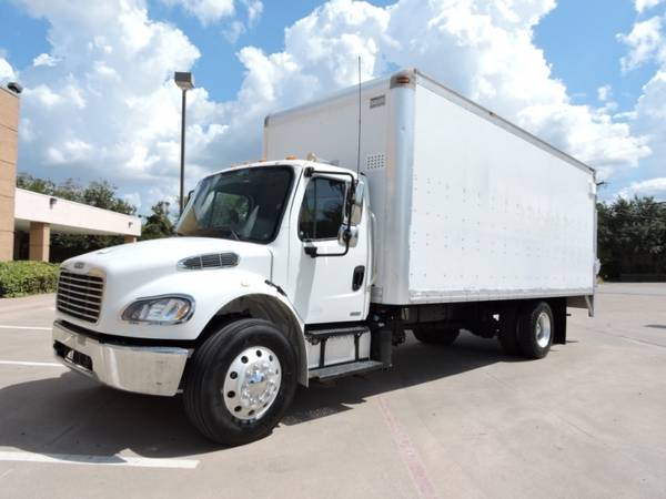 2011 FREIGHTLINER M2 22 FOOT BOX TRUCK with for sale in Grand Prairie, TX – photo 3