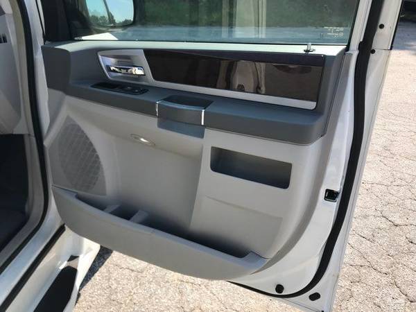2010 Chrysler Town and Country Handicap Accessible Wheelchair Van for sale in Dallas, OH – photo 18
