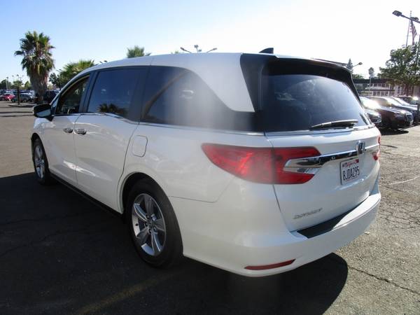 2019 Honda Odyssey - REAR CAMERA - LANE KEEP ASSIST - LEATHER AND... for sale in Sacramento , CA – photo 4