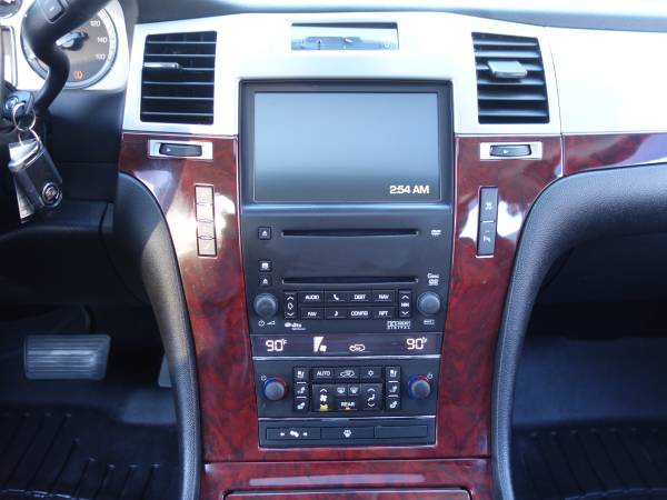 2009 Cadillac Escalade AWD - - by dealer - vehicle for sale in Derry, VT – photo 12