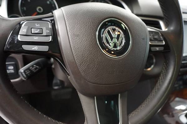 2012 Volkswagen Touareg TDI BEST DEALS HERE! Now-$269/mo for sale in Streamwood, IL – photo 19