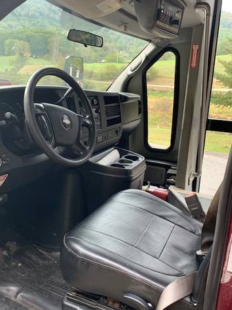 08 Chevy 6.6 Duramax Diesel Bus for sale in Burnsville, TN – photo 4