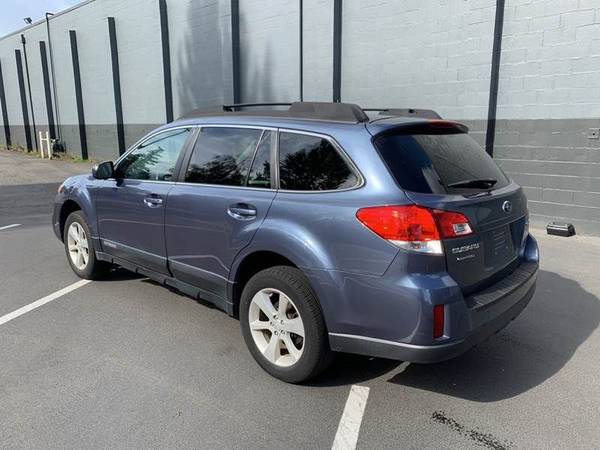 Blue 2013 Subaru Outback 2.5i Premium AWD 4dr Wagon CVT Traction Contr for sale in Lynnwood, WA – photo 3