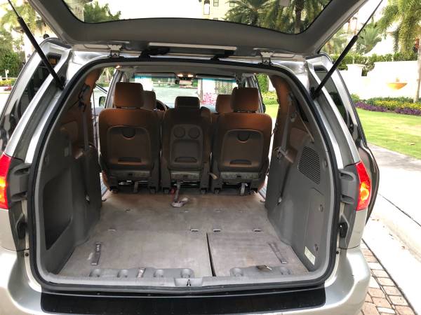 2007 Toyota Sienna Great Mini Van Excellent Condition - cars &... for sale in Naples, FL – photo 7