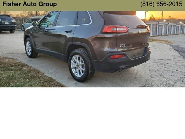 2016 Jeep Cherokee Latitude North 2.4L 4x4 only 68k Miles! One... for sale in Savannah, IA – photo 5