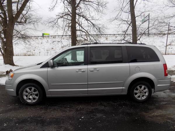 2008 Chrysler Town Country 4dr Wgn Touring - - by for sale in Norton, OH – photo 4