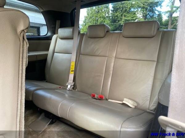 2008 Toyota Sequoia SR5 - 4WD - 6-Speed Automatic - cars & trucks -... for sale in Milwaukee, OR – photo 11