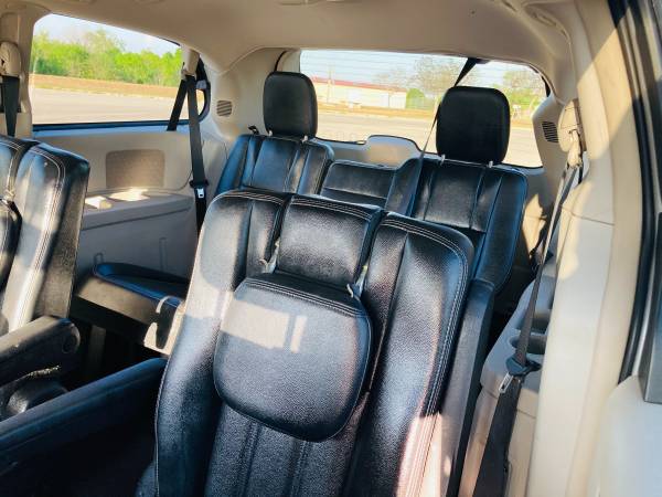 2013 Chrysler Town & Country 3rd ROW LEATHER - - by for sale in San Antonio, TX – photo 10
