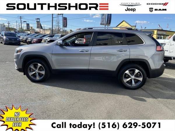 2019 Jeep Cherokee Limited SUV - cars & trucks - by dealer - vehicle... for sale in Inwood, NY – photo 8