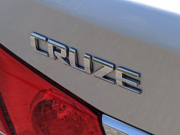 2016 Chevrolet Cruze Limited LT SKU:G7210820 Sedan - cars & trucks -... for sale in Memphis, TN – photo 23