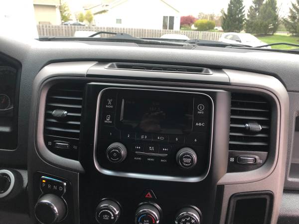 2016 RAM 1500 ST QUAD CAB 4X4 - - by dealer - vehicle for sale in Greenfield, IN – photo 22