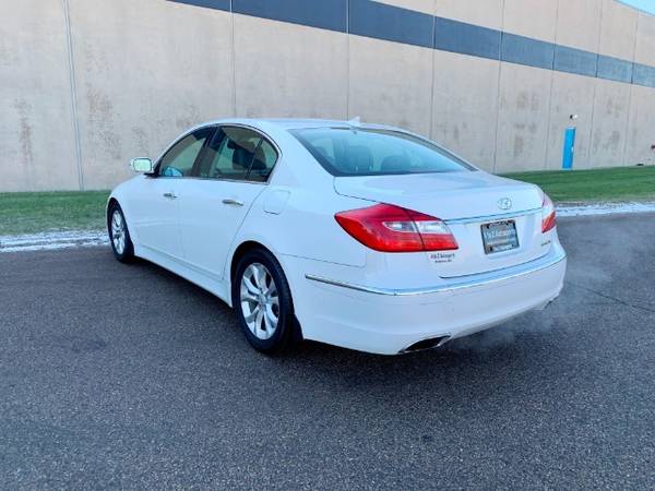2012 Hyundai Genesis 3.8L -- SUPER Sharp!! Crispy White with AMAZING D for sale in Madison, WI – photo 17