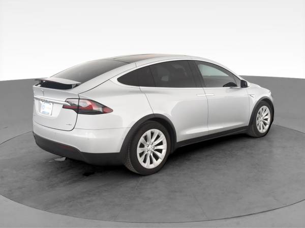 2016 Tesla Model X 75D Sport Utility 4D suv Silver - FINANCE ONLINE... for sale in Oklahoma City, OK – photo 11