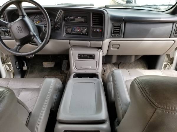 2001 Chevy Suburban 2500 8 1L for sale in Boulder, CO – photo 8