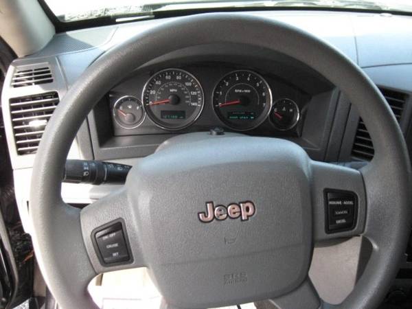 2007 Jeep Grand Cherokee Laredo 4WD - Super Low Payment! - cars & for sale in Prospect Park, DE – photo 13