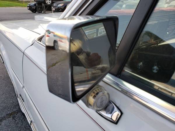 1988 LINCOLN TOWN CAR SIGNATURE with - cars & trucks - by dealer -... for sale in Winchester, MD – photo 12