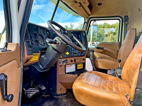 2015 Mack Granite GU813 Roll Off Truck - cars & trucks - by dealer -... for sale in Tampa, LA – photo 6