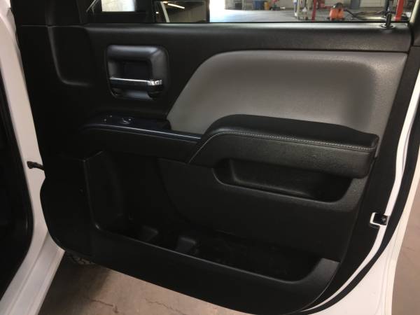 2015 Chevrolet 3500 HD DRW Crew Cab 6.6L Diesel Flatbed - cars &... for sale in Arlington, KS – photo 15